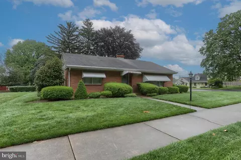 228 S Forge Rd, Palmyra, PA 17078