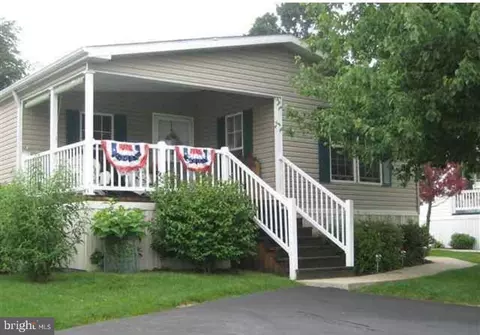 412 W Cedar St, Palmyra, PA 17078