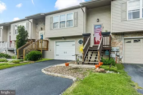 21 Elm St, Lebanon, PA 17042