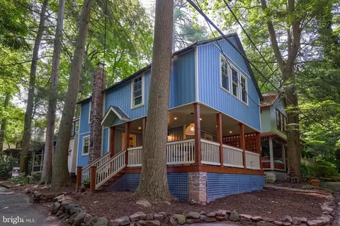301 7th St, Mount Gretna, PA 17064