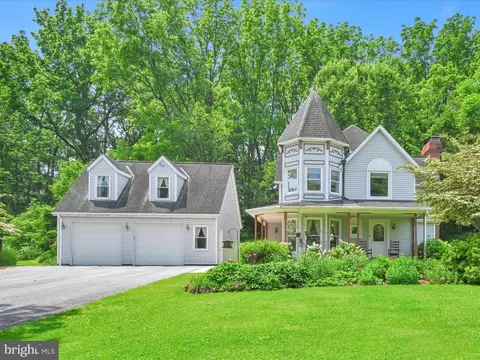 3247 S 5th Ave, Myerstown, PA 17067