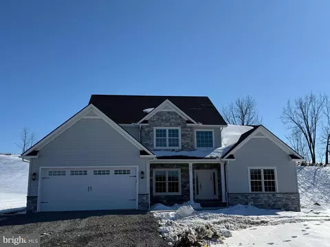 1530 Rolling Meadow Rd, Lebanon, PA 17046