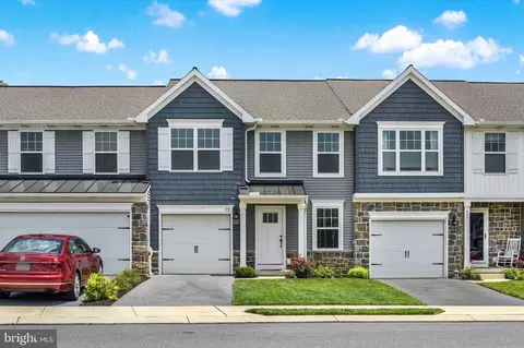 79 Beech Tree Ct, Annville, PA 17003