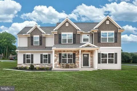 128 Forge Dr, Lebanon, PA 17042