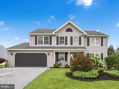 102 Village Dr, Newmanstown, PA 17073