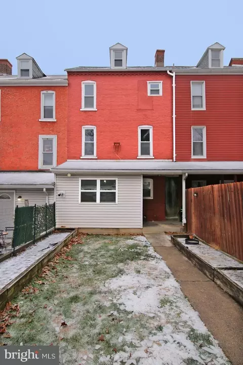 Exterior - 230 Rexmont Rd, Lebanon, PA 17042 photo 5 of 7