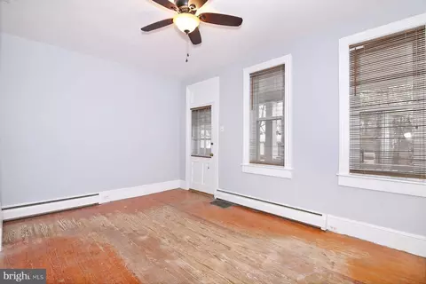 Living - 230 Rexmont Rd, Lebanon, PA 17042 photo 4 of 5