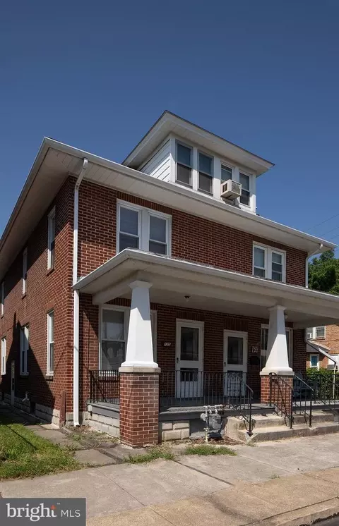 125 N Lincoln St, Palmyra, PA 17078