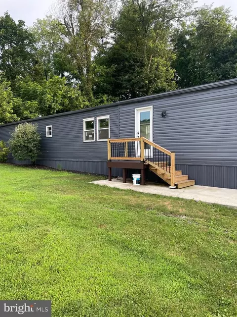 321 Lewis Rd, Annville, PA 17003