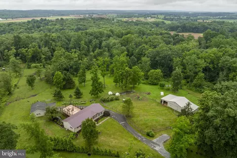 400 E Patrick Rd, Palmyra, PA 17078