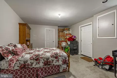 Bedroom - 400 E Patrick Rd, Palmyra, PA 17078 photo 7 of 7