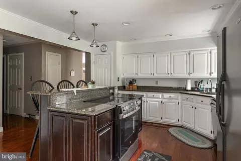 Kitchen - 400 E Patrick Rd, Palmyra, PA 17078 photo 3 of 4