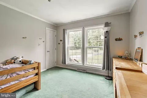 Bedroom - 400 E Patrick Rd, Palmyra, PA 17078 photo 4 of 7