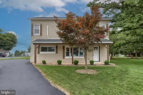 435 Mountville Dr, Lebanon, PA 17046
