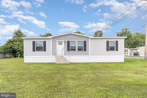 12 Lebanon Valley Ct, Lebanon, PA 17046