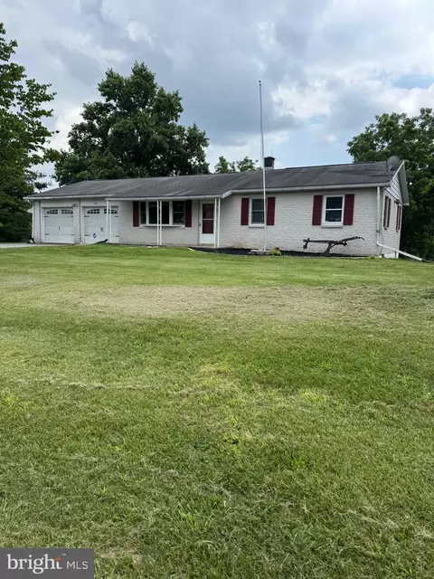 236 Freeport Rd, Lebanon, PA 17046