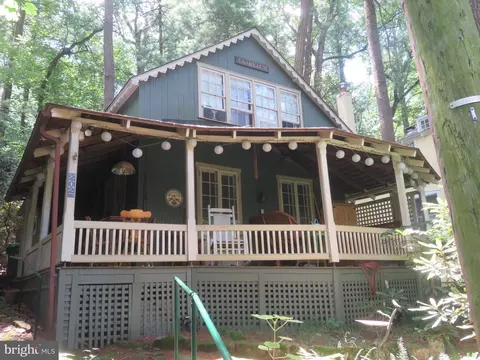 202 Harvard Ave, Mount Gretna, PA 17064