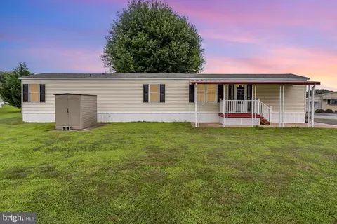 46 Carol Ann Dr, Lebanon, PA 17046