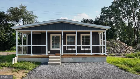 2134 Scull St, Lebanon, PA 17046