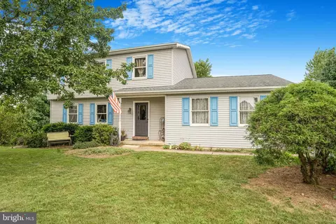 210 E Hazel St, Jonestown, PA 17038