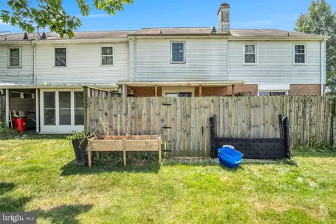 Exterior - 951 E Maple St, Palmyra, PA 17078 photo 4 of 5