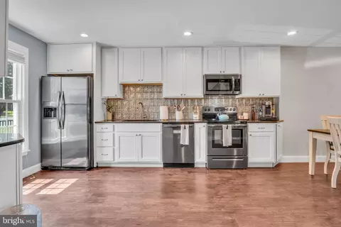 Kitchen - 951 E Maple St, Palmyra, PA 17078 photo 1 of 1