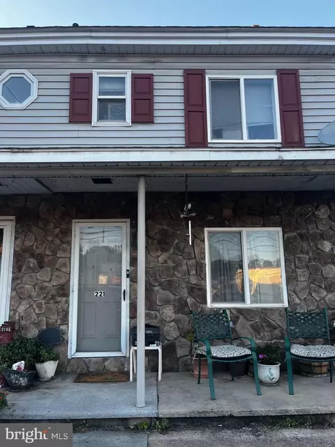 221 E Cumberland St, Lebanon, PA 17042