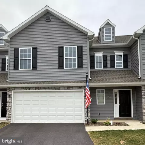 79 Cortland Xing, Palmyra, PA 17078