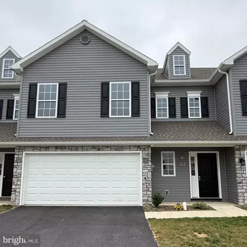 77 Cortland Xing, Palmyra, PA 17078