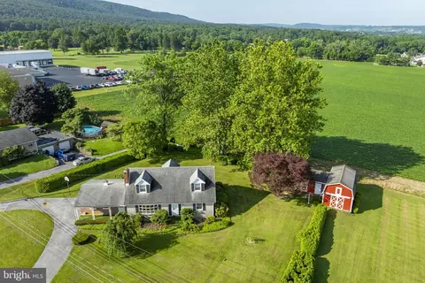 279 S Sheridan Rd, Newmanstown, PA 17073