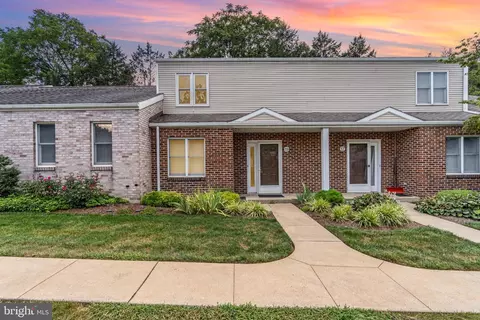 19 Woodland Est, Lebanon, PA 17042