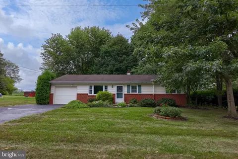 3320 W Oak St, Lebanon, PA 17042