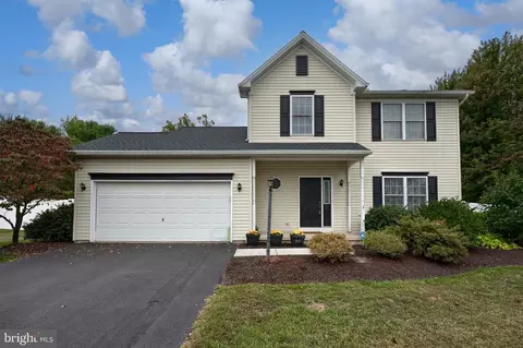 76 Millstone Dr, Palmyra, PA 17078