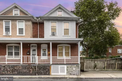 130 S 11th St, Lebanon, PA 17042