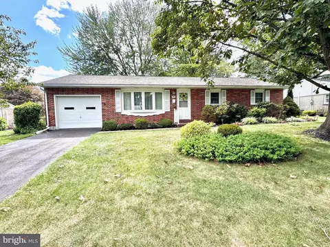 1007 Lilac Ln, Lebanon, PA 17042