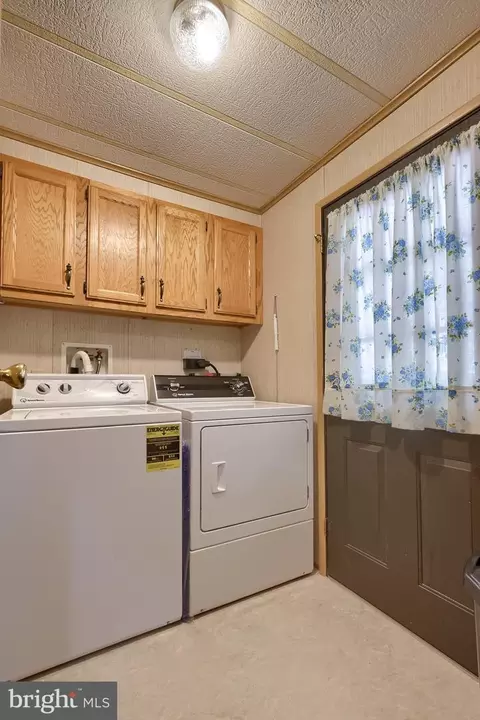 222 Maple Ave, Manheim, PA 17545 photo 22