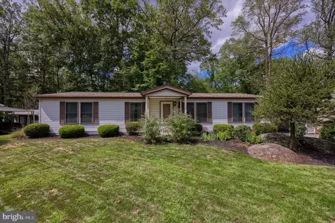222 Maple Ave, Manheim, PA 17545 photo 5
