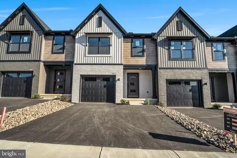 106 Candler Way #087-16, Annville, PA 17003
