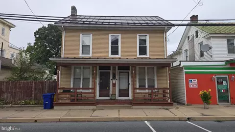 19 E Main St, Richland, PA 17087