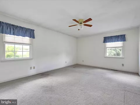 Bedroom - 317 Juniper St, Lebanon, PA 17042 photo 5 of 6