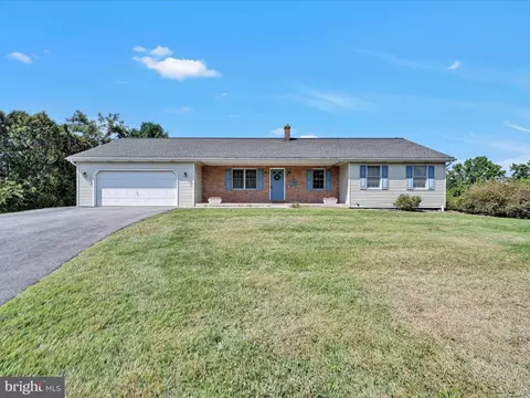 Exterior - 317 Juniper St, Lebanon, PA 17042 photo 3 of 10
