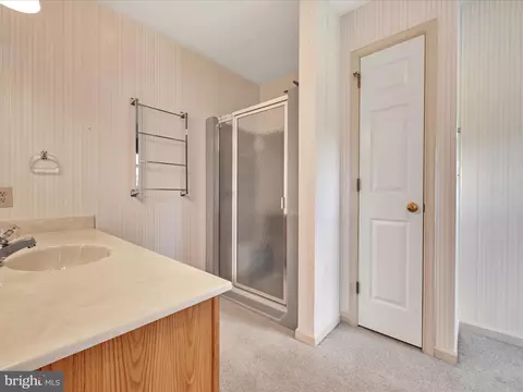 Bath - 317 Juniper St, Lebanon, PA 17042 photo 3 of 4