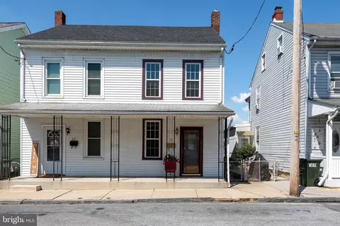 59 Moravian St, Lebanon, PA 17042