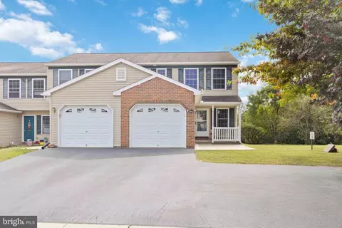 26 Beverly Dr, Myerstown, PA 17067