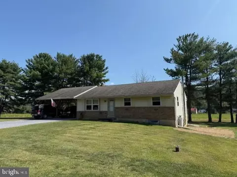 18 Lark Ln, Jonestown, PA 17038