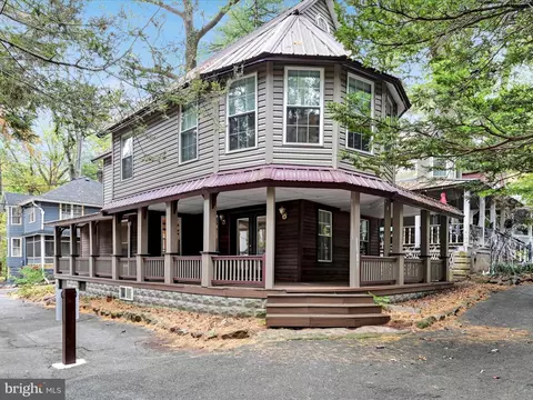 303 2nd St, Mount Gretna, PA 17064