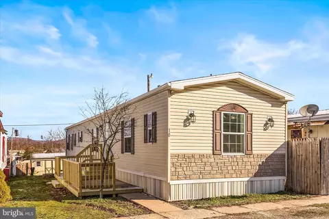 10 Ridgeview Park, Jonestown, PA 17038