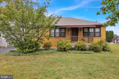 412 N 15th Ave, Lebanon, PA 17046