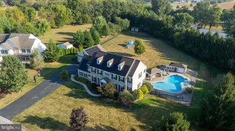 39 Wheatland Cir, Lebanon, PA 17042