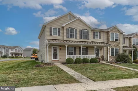 52 Gable Dr, Myerstown, PA 17067